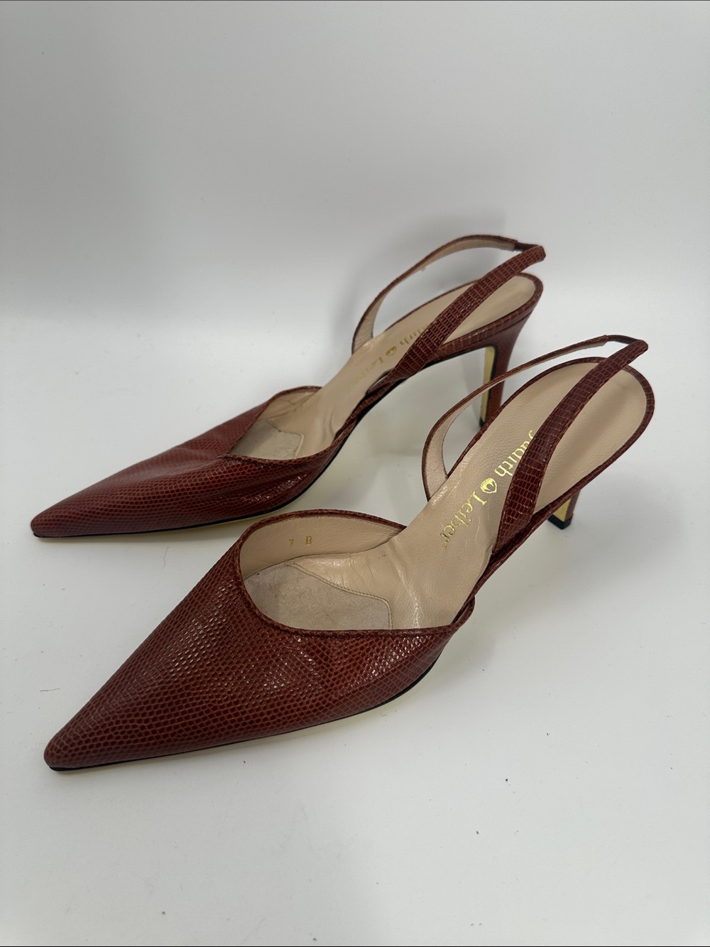 Judith Leiber patent leather Heels size 7 B